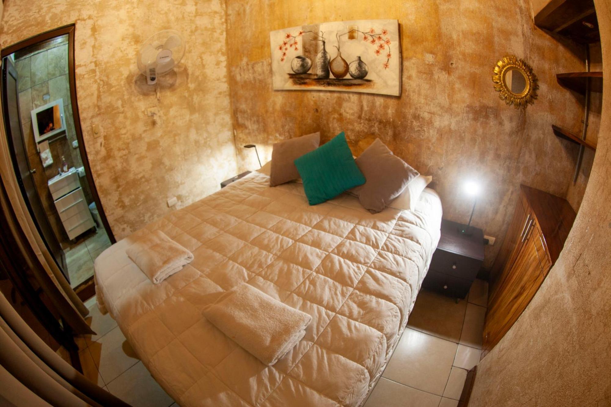 Hot Chipilin Hostel Antigua Exterior photo